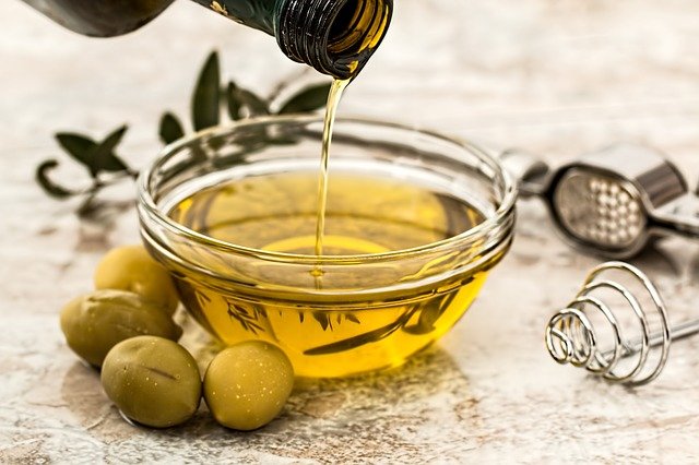 Olio d'oliva, fonte di grassi buoni